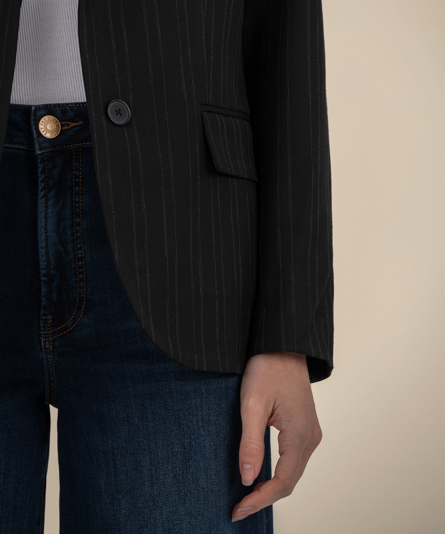 Ellie Blazer - Image 6